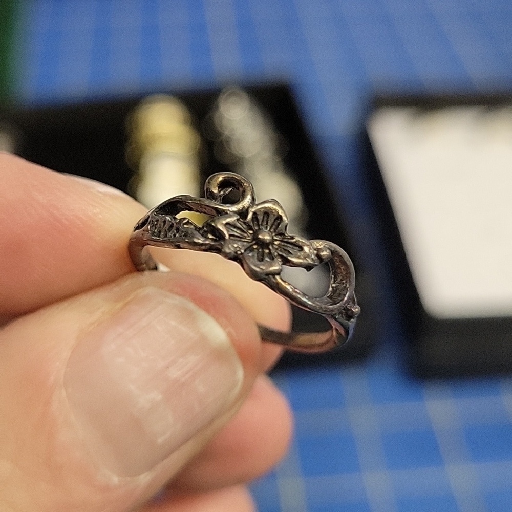 Pewter Floral Design Ring Size 6.5